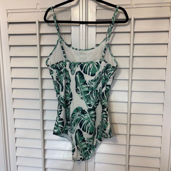 Crane White and Green Palm Print One Piece Swimsuit Size XXL - Picture 2 of 6